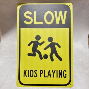 注意喚起 子供注意 安全確認 ロードサイン 標識 アメリカン雑貨 ブリキ看板 SLOW ロードサイン インテリア ガレージ 減速