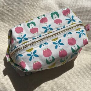 【ハンドメイド】 キャラメルポーチ 花柄 マルチポーチ コスメポーチ 小物入れ