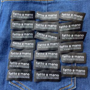 T-14【小fatto a mano】黒20枚 布タグ 刺繍タグ