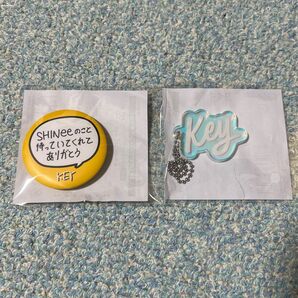 KEY 缶バッジ&キーホルダー