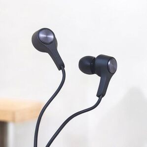 ASUS 有線イヤホン ブラック 低音に厚みを持たせたサウンド TWSイヤホン風のフォルム