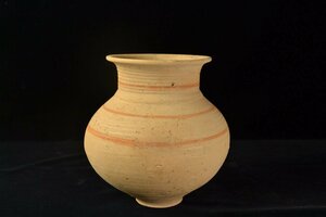 [ red line writing sama unglazed pottery circle "hu" pot . origin front 1000 year .si rear . earth ]