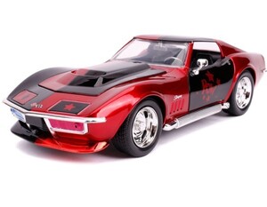 1:24 DC COMICS 1969 CORVETTE STINGRAY w/HARLEY QUINN ミニカー