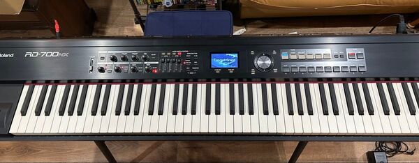 Roland ローランド RD-700NX キーボード シンセサイザー 電子 ピアノ ペダル付