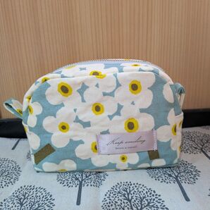 ラウンドポーチ ハンドメイド グリーンの花柄