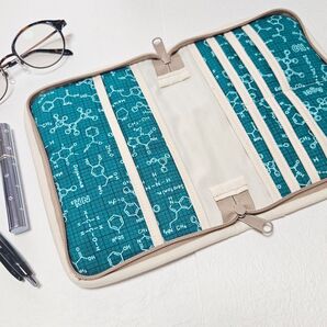 診察券ポーチ 保険証ケース お薬手帳 マルチケース ハンドメイドNo.711