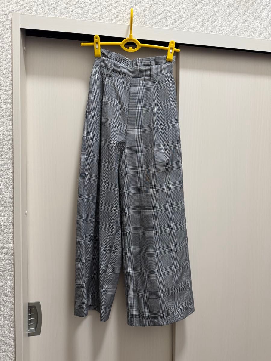 GU ベルト付きワイドパンツ(チェック) Sサイズ