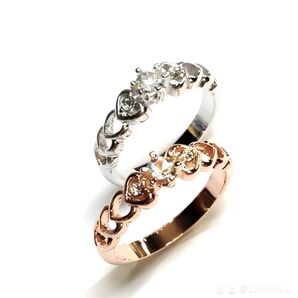 【オーダー受付】ハート♪連なるフェミニン【2色展開】【高品質クリスタル使用】