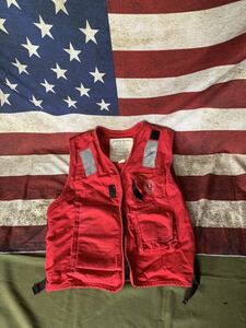 米軍UA NAVY海軍DECK,CREWライフブリザーバーベスト美品 赤 LIFE PRESERVER VEST FLIGHT ライフジャケット用 カバー ベスト サイズ M 実物