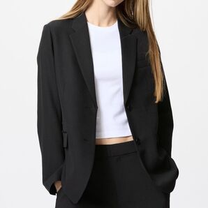 UNIQLO感動ジャケットブラック レディースMサイズ