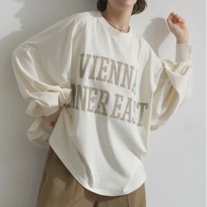 en haut アンオート ピグメント ロゴプリント 袖ボリュームTシャツ VIENNA ロンT / アイボリー