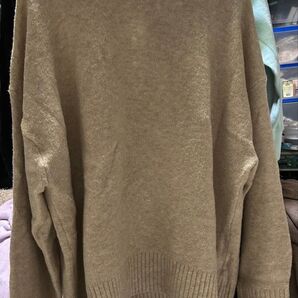 【美品】UNIQLO スフレヤーン ベージュ Size XL