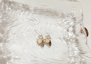 フローラルホワイト花型イヤリング/ジュエリー/アクセサリー Floral white flower earrings jewelry accessories,レディースアクセサリー&イヤリング&その他