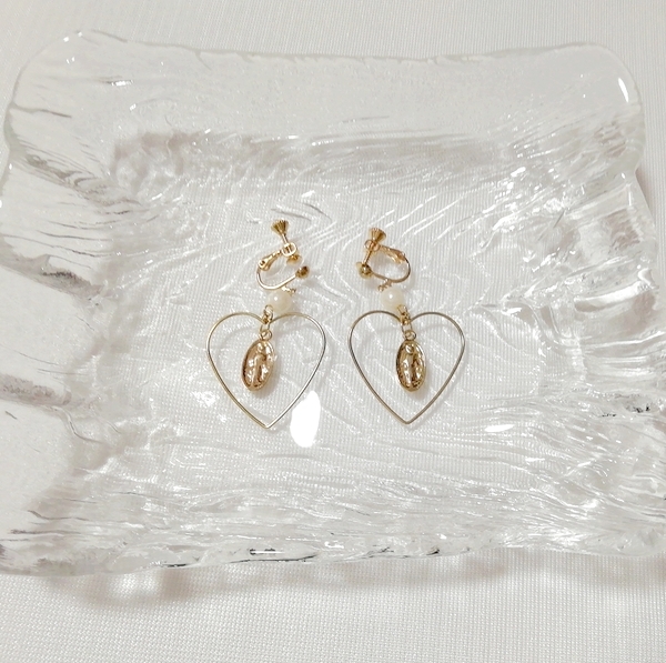 金色ハートワイヤー葉っぱイヤリング/ジュエリー/アクセサリー Golden heart wire leaf earrings jewelry accessories, レディースアクセサリー, イヤリング, その他