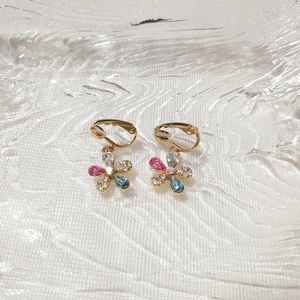 白ピンク青水色花イヤリング/ジュエリー/アクセサリー White pink blue light blue flower earrings jewelry accessories, レディースアクセサリー, イヤリング, その他