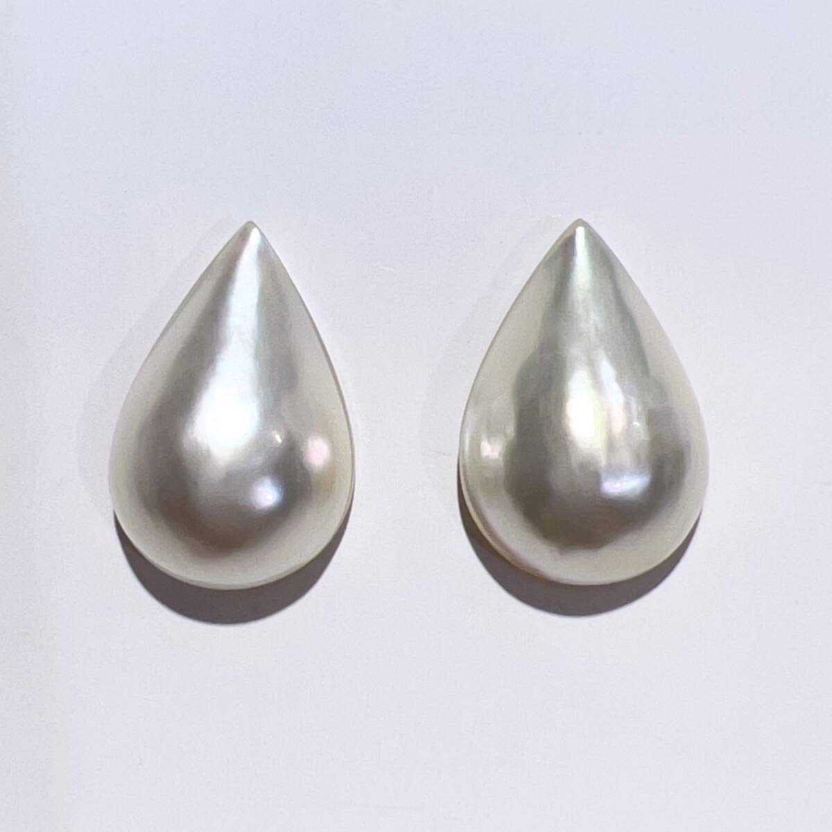 Pt900 南洋 ペアシェイプ マベパール ピアス 天然 本真珠 3.2g ホワ