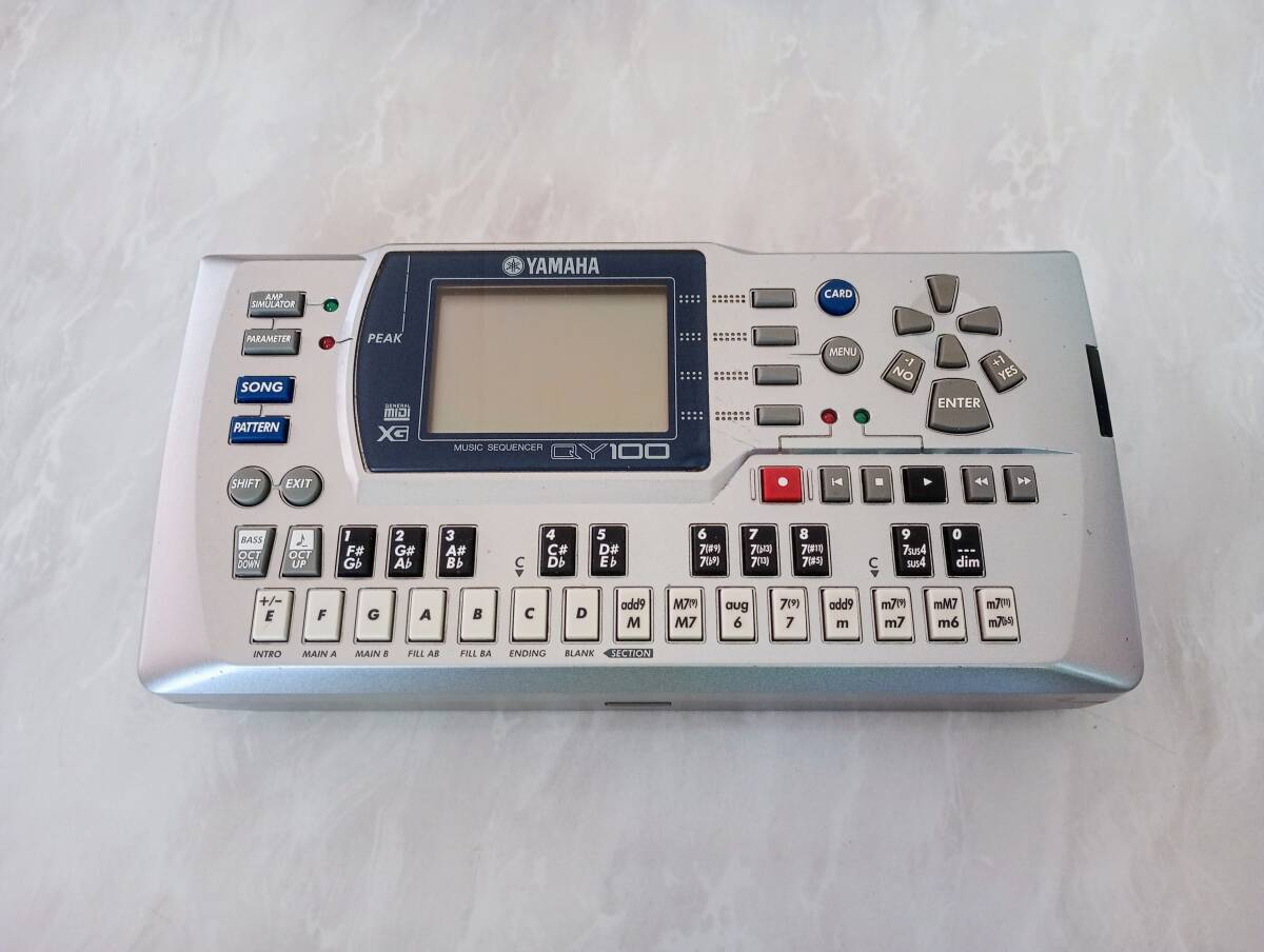 ヤマハシーケンサーQY100 ヤマハ | QY100 - シーケンサー / リズムマシン - 概要