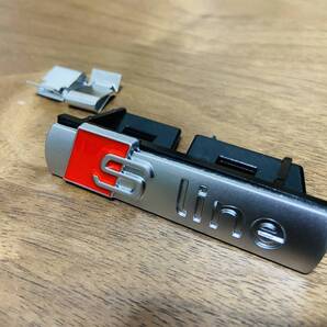 アウディ Audi S line Sライン フロント グリル エンブレム バッチ マットシルバー A1 A3 A4 A5 A6 A7 A8 Q3 Q5 Q7 TT