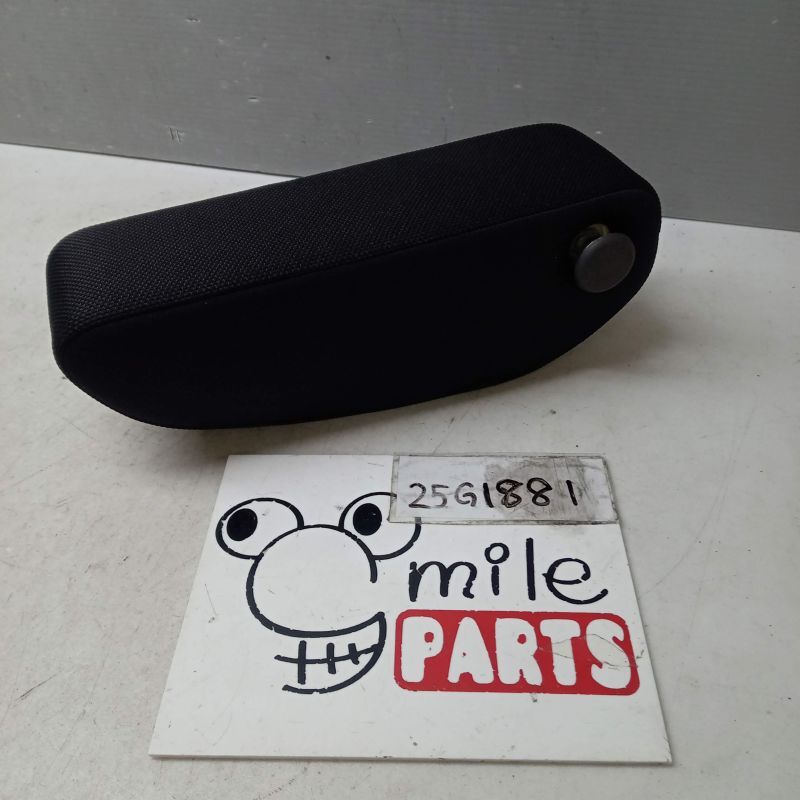 ＭＫ３２Ｓ　スペーシア　純正　アームレスト　１Ａ３－４－８/２５Ｇ１８８１*同梱