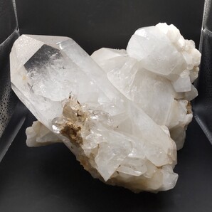 ☆水晶 原石 クリアクォーツ クラスター クリスタル 鑑賞石 天然石 パワーストーン 重さ約4.5kg 約21cm×18cm×16㎝ ☆