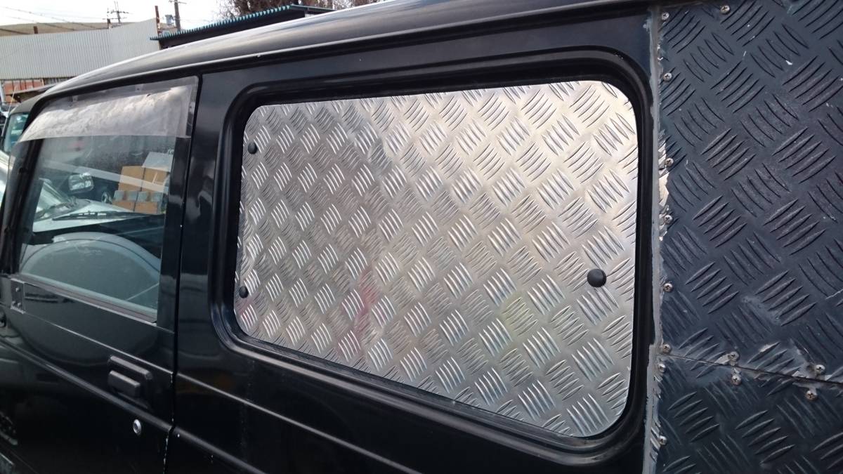  aluminium . доска JA11/JA22 боковое стекло в задней части кузова защита новый товар Jimny алюминиевая панель защита 