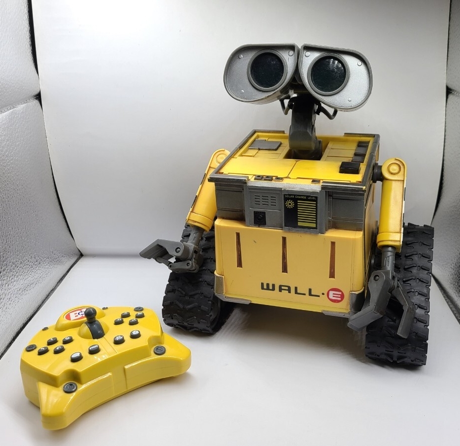 ディズニー　ウォーリー　ラジコン　WALL・E 動作確認済　完動品 ディズニー ウォーリー ラジコン WALL・E 動作確認済 - メルカリ