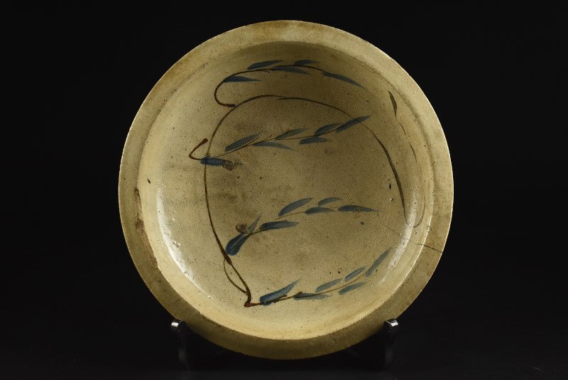 石皿 大皿 瀬戸焼 古瀬戸 黄瀬戸 民藝 骨董 用の美 古物 古窯 JAPAN 古瀬戸 黄瀬戸 石皿 大皿 丸皿 民藝 金継ぎ 骨董 アンティーク - メルカリ