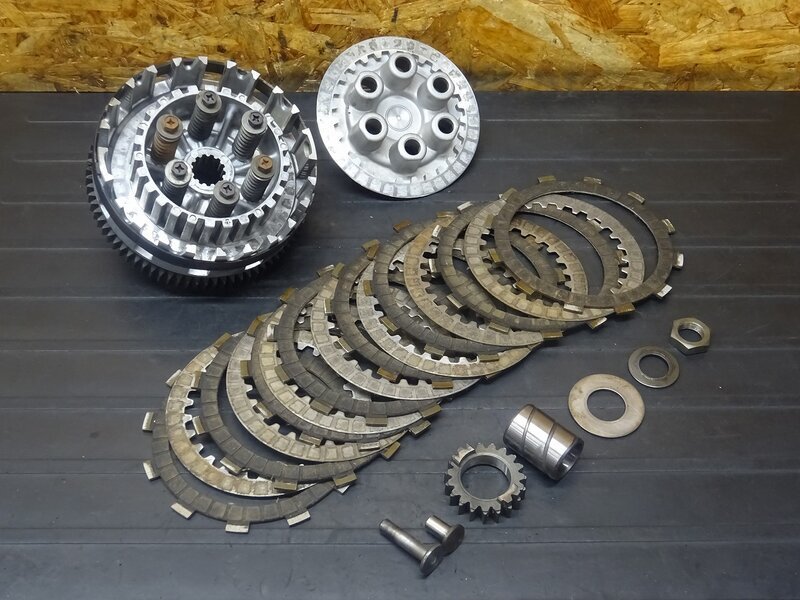 Yahoo!オークション -「sr400 クラッチハウジング」の落札相場・落札価格