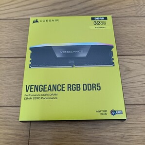 VENGEANCE RGB DDR5 32GB メモリ