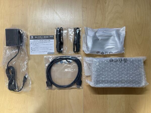 Nintendo 任天堂 純正 Nintendo Switch ニンテンドースイッチ用 有機EL ドック グリップ ACアダプター ストラップ HDMIケーブル 新品未使用