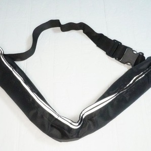 ライフジャケット 手動膨張式 ブラック 釣り キャンプ 川遊び 腰巻 大人用