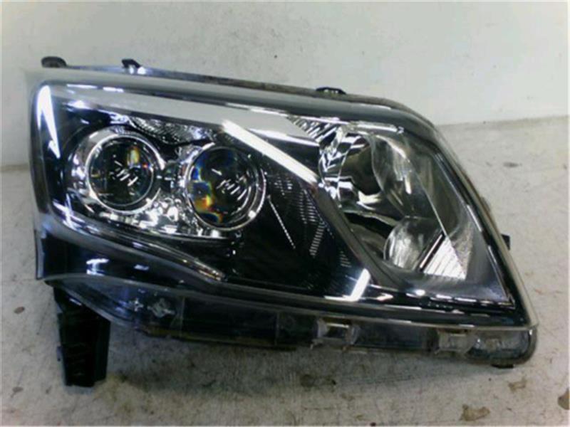 ダイハツ 純正 ムーブカスタム 《 LA100S 》 右ヘッドライト P3160