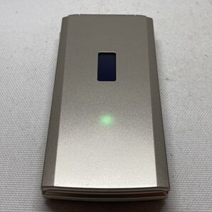 美品 docomo ドコモ F-10B FUJITSU 富士通 FOMA 携帯電話 ガラケー ゴールド j01d623dd
