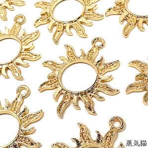 c0792 太陽 空枠チャーム ゴールド10個【宇宙 星 童話レジン ピアス イヤリング 手作り 材料ハンドメイド アクセサリー素材】蒸気猫パーツ