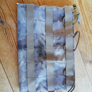 収集品』TACTICAL TAILOR TAC-T 5.56 TRIPLE MAG PANEL 3連マガジンポーチ A-TACS 実物