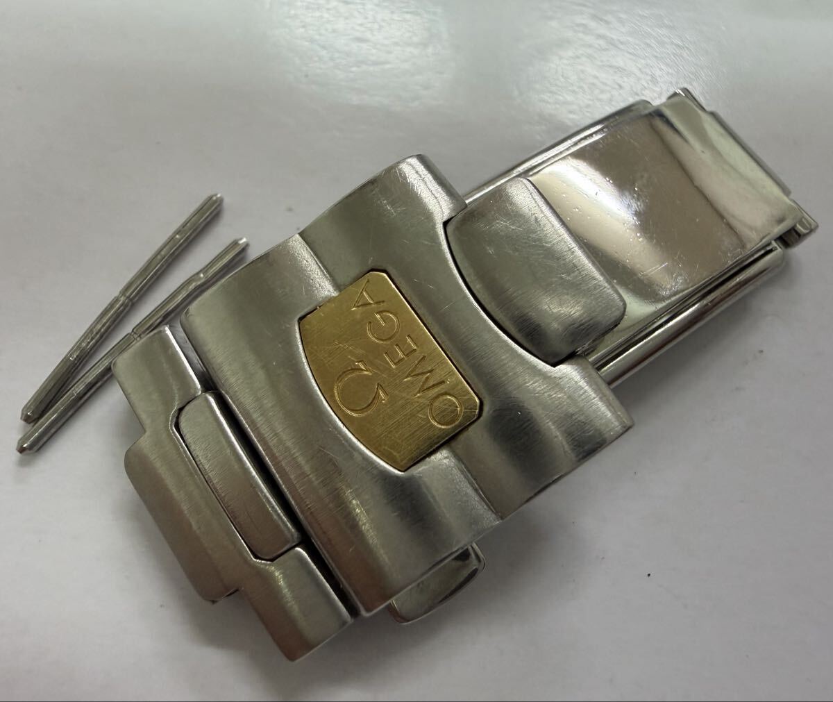 ジャンク品 オメガ シーマスター 120m ベルト バックルのみ あまりコマ ジャンク品 オメガ シーマスター 120m ベルト バックルのみ あまりコマ
