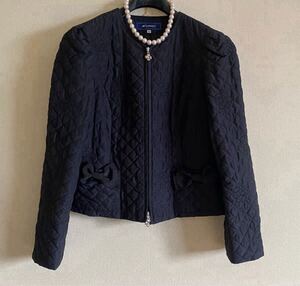 ◆M's Gracie◇ Beautiful and beautiful♪ 2018 autumn installations♪ Lovely camellia pattern! Цветочный шарм талии ленты стеганая куртка 40◆Черный