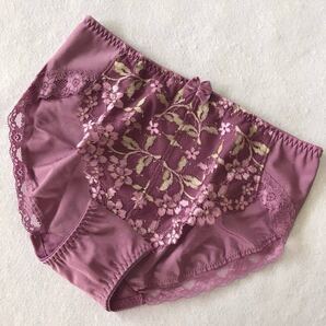 送料無料【トリンプ】M★可愛い★少し深ばき丈ショーツM 新品