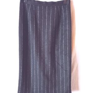 COMME CA MODELS コムサモデルズ 秋冬向け ストライプ柄タイトスカート グレー系 Mサイズ