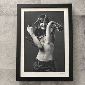 ●額装品 深田ミミ グラビア 昭和女優 A4サイズ額入り 切り抜き ポスター風 アートフレーム 送料無料 D187