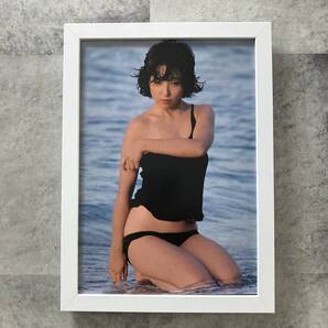 ●額装品 竹下景子 グラビア B5サイズ額入り 切り抜き ポスター風 アートフレーム 送料無料 D492