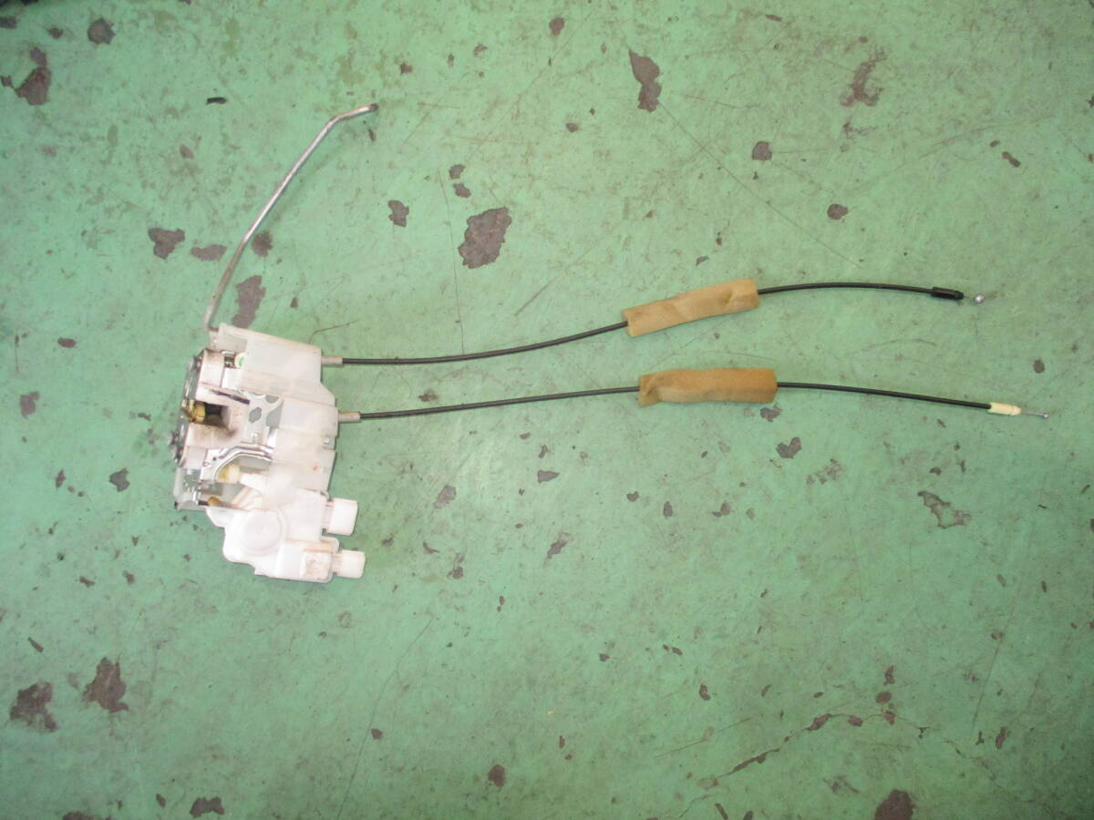 レガシィ（BP5・BL5）　左フロントドアロックアクチュエーター！