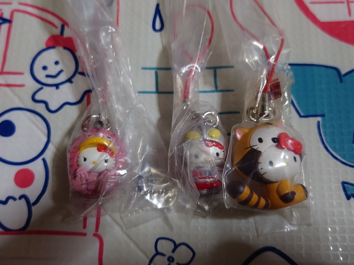 キティ♡ご当地ストラップ１１５点セット まとめ売り【写真1〜3枚目】 ハローキティ 名古屋 ご当地ストラップセット｜トレファクONLINE