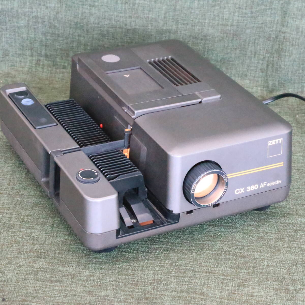 Yahoo!オークション - 美品 EIKI スライド プロジェクター SLD-260M メ