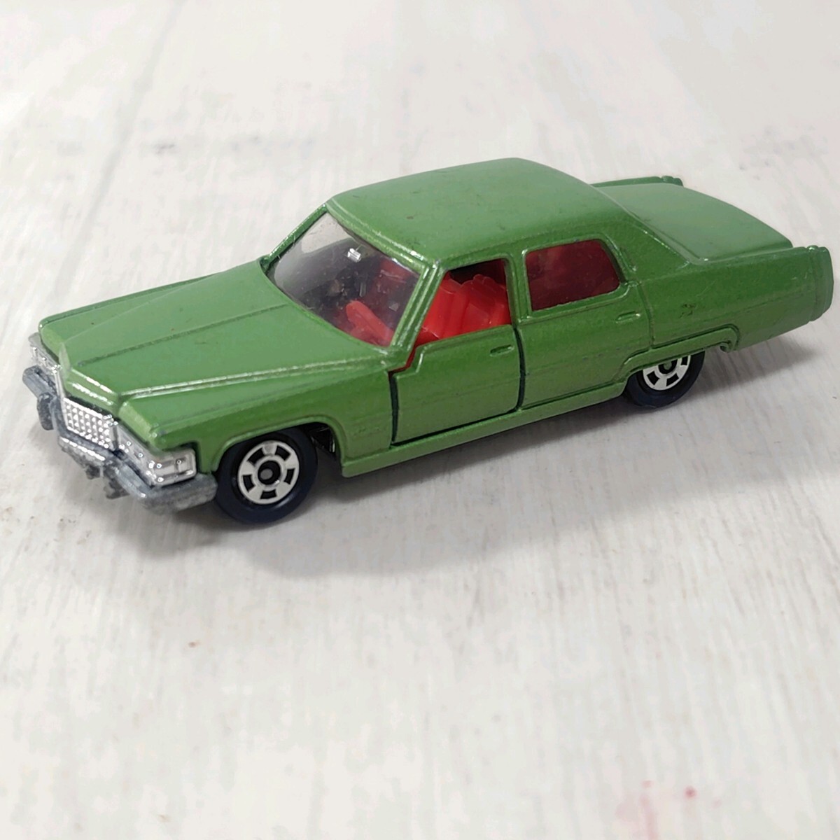 トミカ 日本製 青箱 外国車シリーズ No.F2 キャデラック フリートウッド 