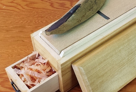 本枯節かつお節の訳ありキズ節背腹2本で約350g鍋物おせち冬料理の出汁に