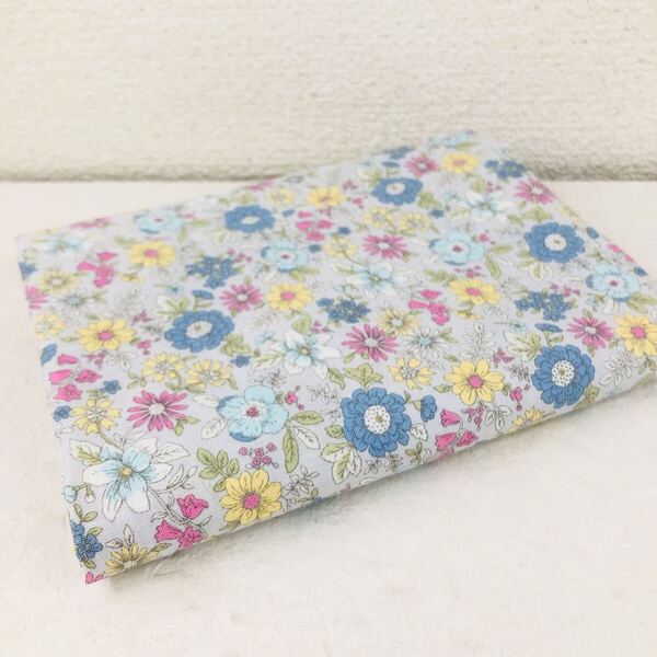 108×55 はぎれ コットンシーチング 花柄 ハンドメイドに 生地 綿 シーチング