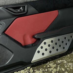 GR86 ZN8 BRZ ZD8ドアキックガード ヘアライン処理