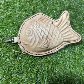 レザーたい焼きポーチ 小銭入れ ヌメ革 ベージュ色