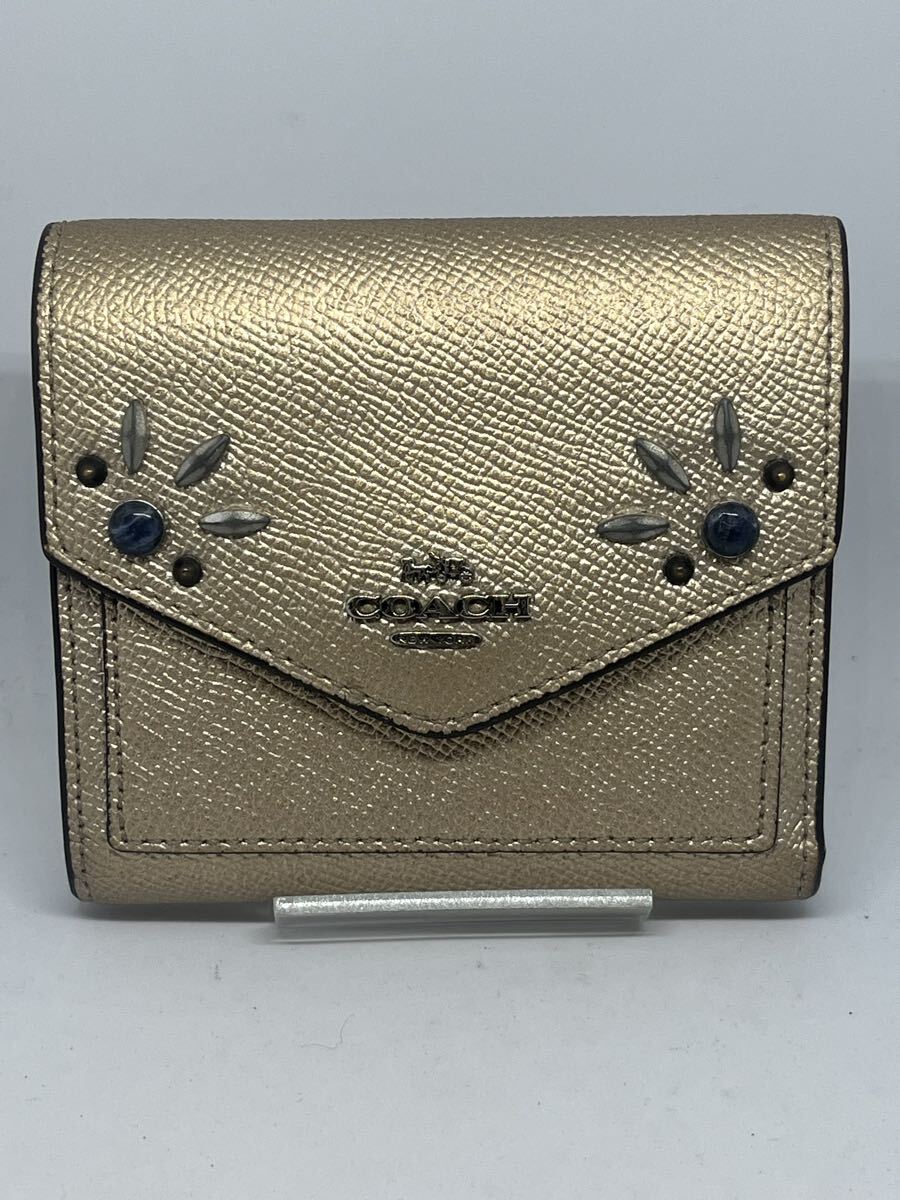 COACH 三つ折り財布 レザー　ゴールド　ウォレット　レディース　ブランド　コ